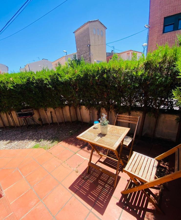 Alojamiento entero con jardín privado Cassà de la Selva Exterior foto