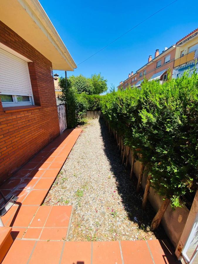 Alojamiento entero con jardín privado Cassà de la Selva Exterior foto